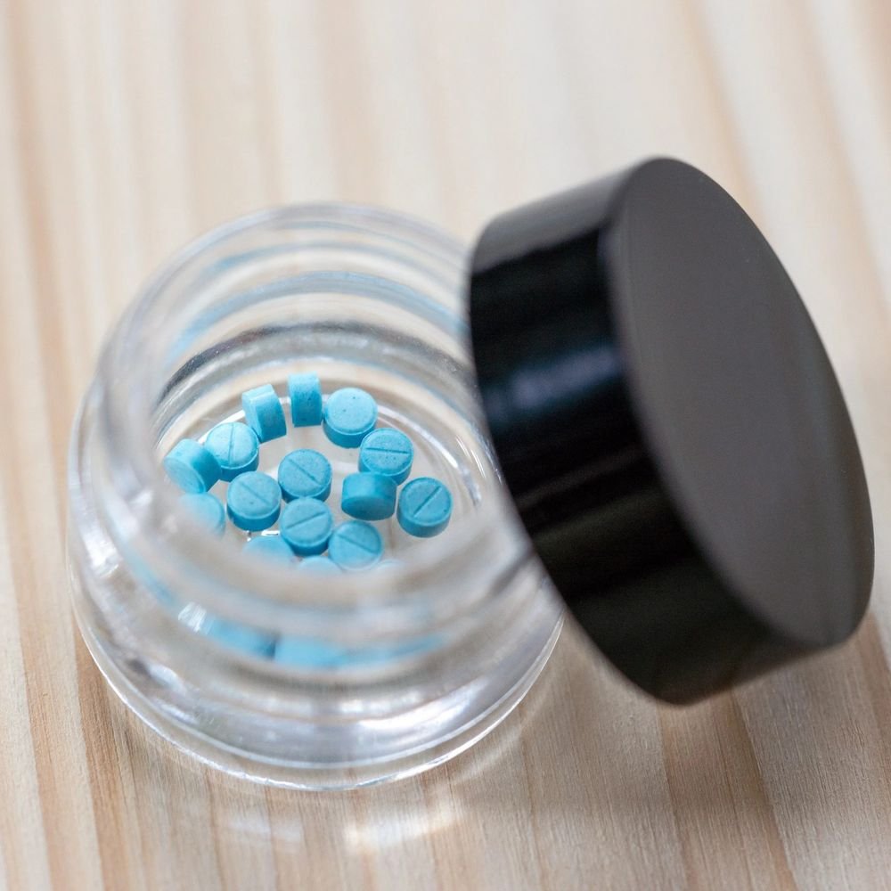 store_01JCBBZHTJW304D5JZ8Y01YCB7_assets_1732705803979-1v-lsd-pellets-microdose-512_1000x1000_canvas 1V-LSD (Valerie) mikrodospellets (20mcg)